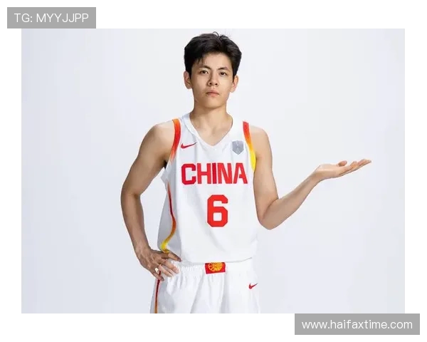 中国女篮霸气出征！杨舒予率先登场，剑指胜利巅峰
